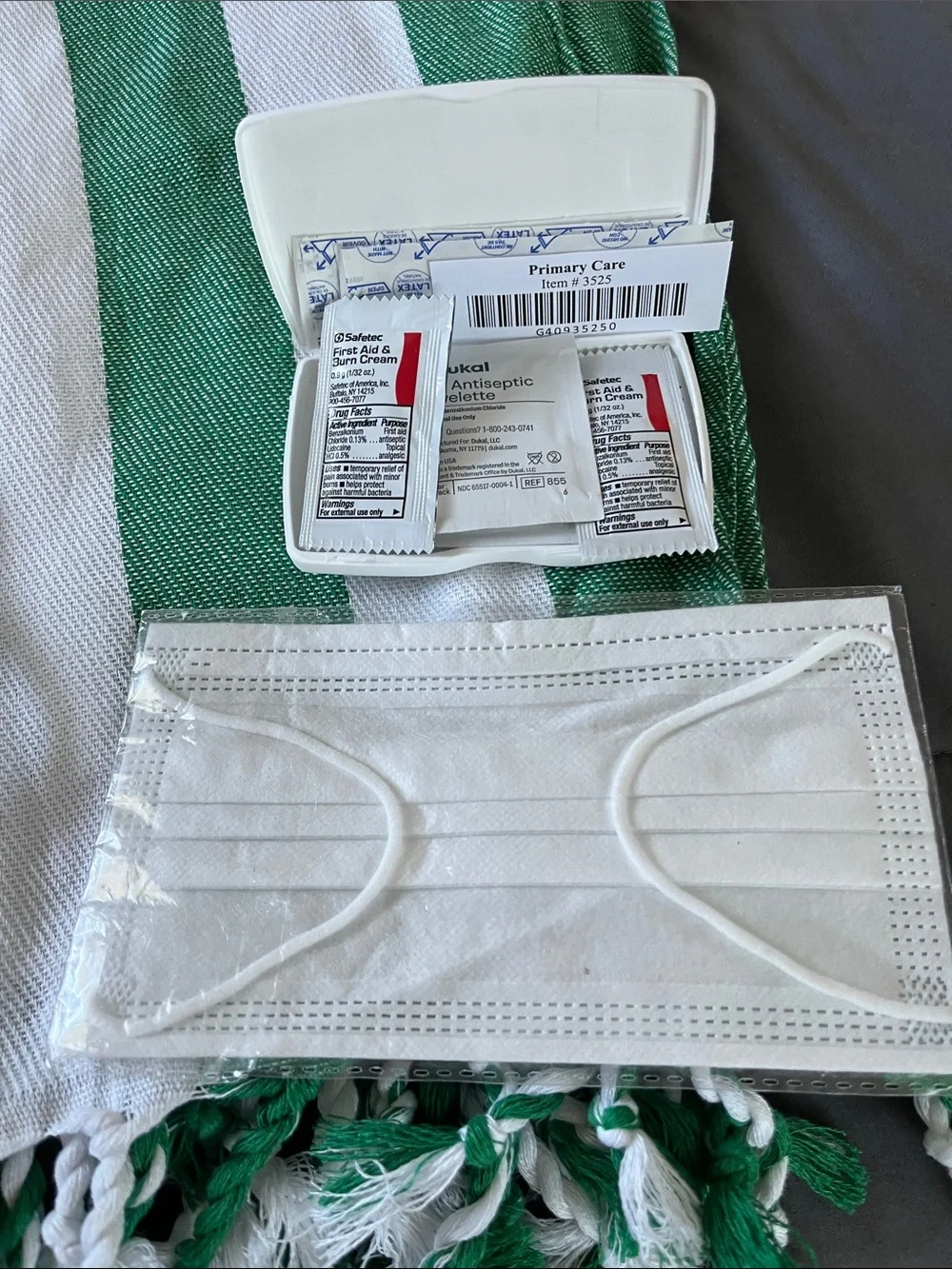 Travel or Gift Bundle NWT - Picture 4 of 9